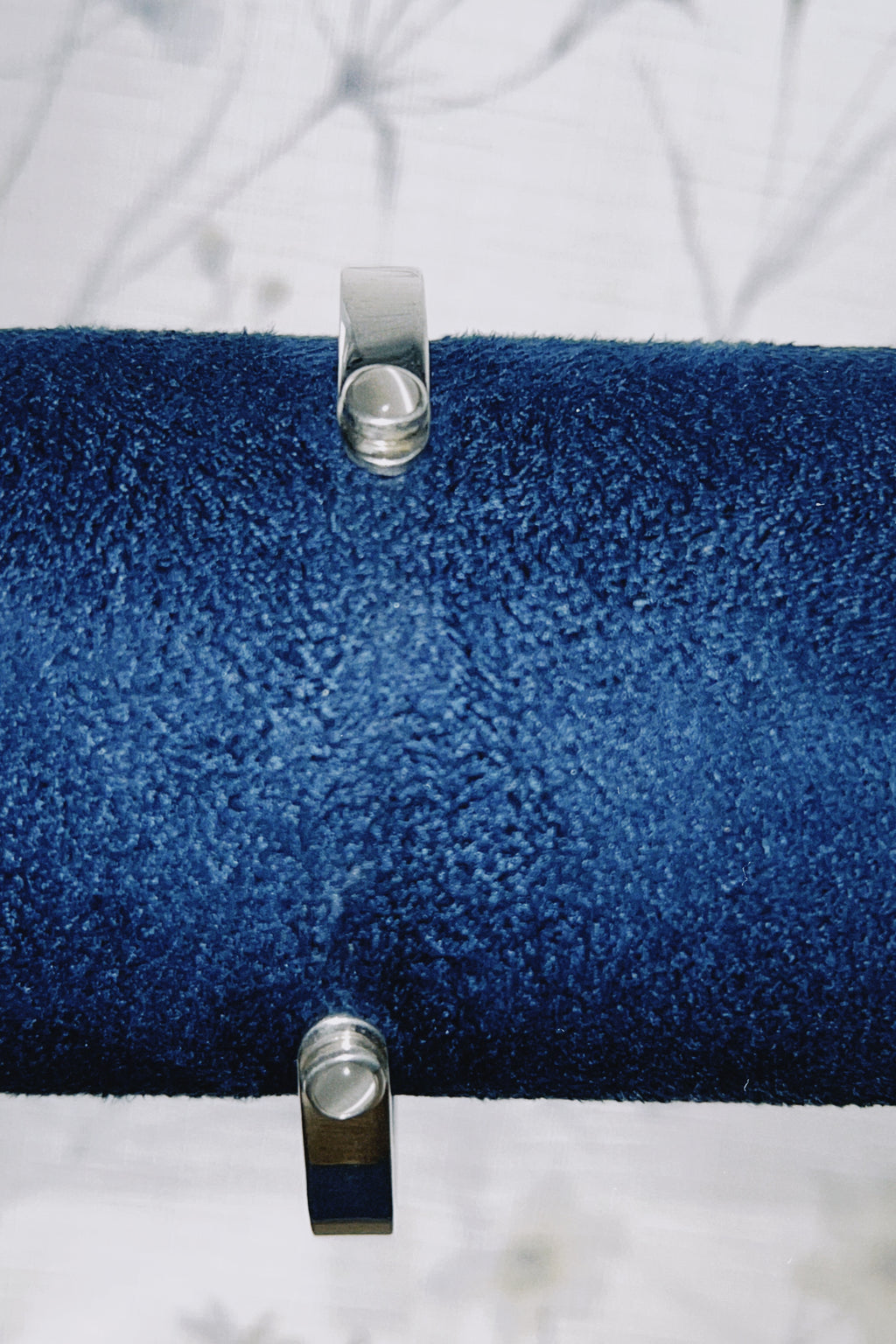 DAYDREAMING 006 (GRIS)