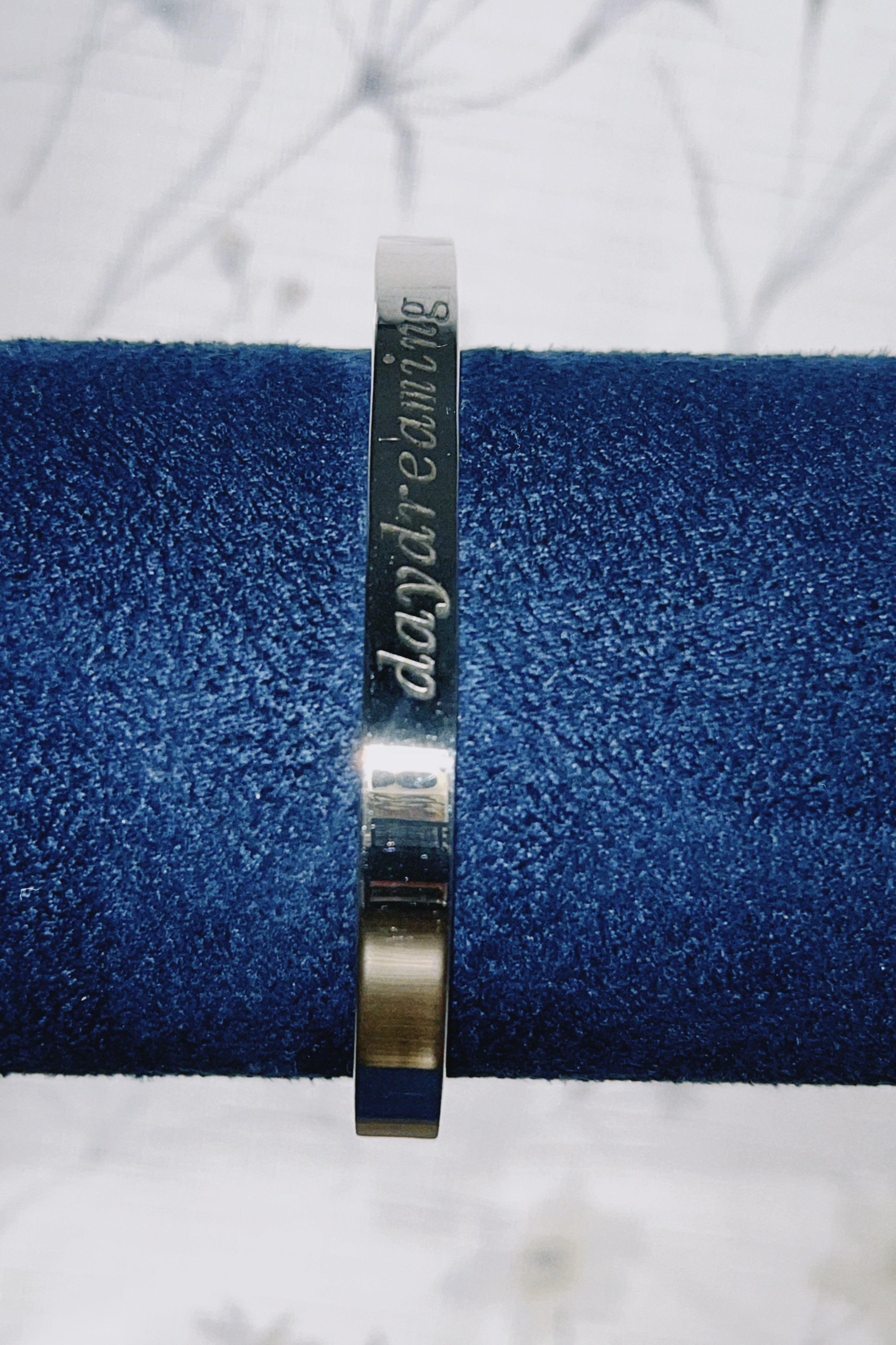 DAYDREAMING 009 (AMARILLO)